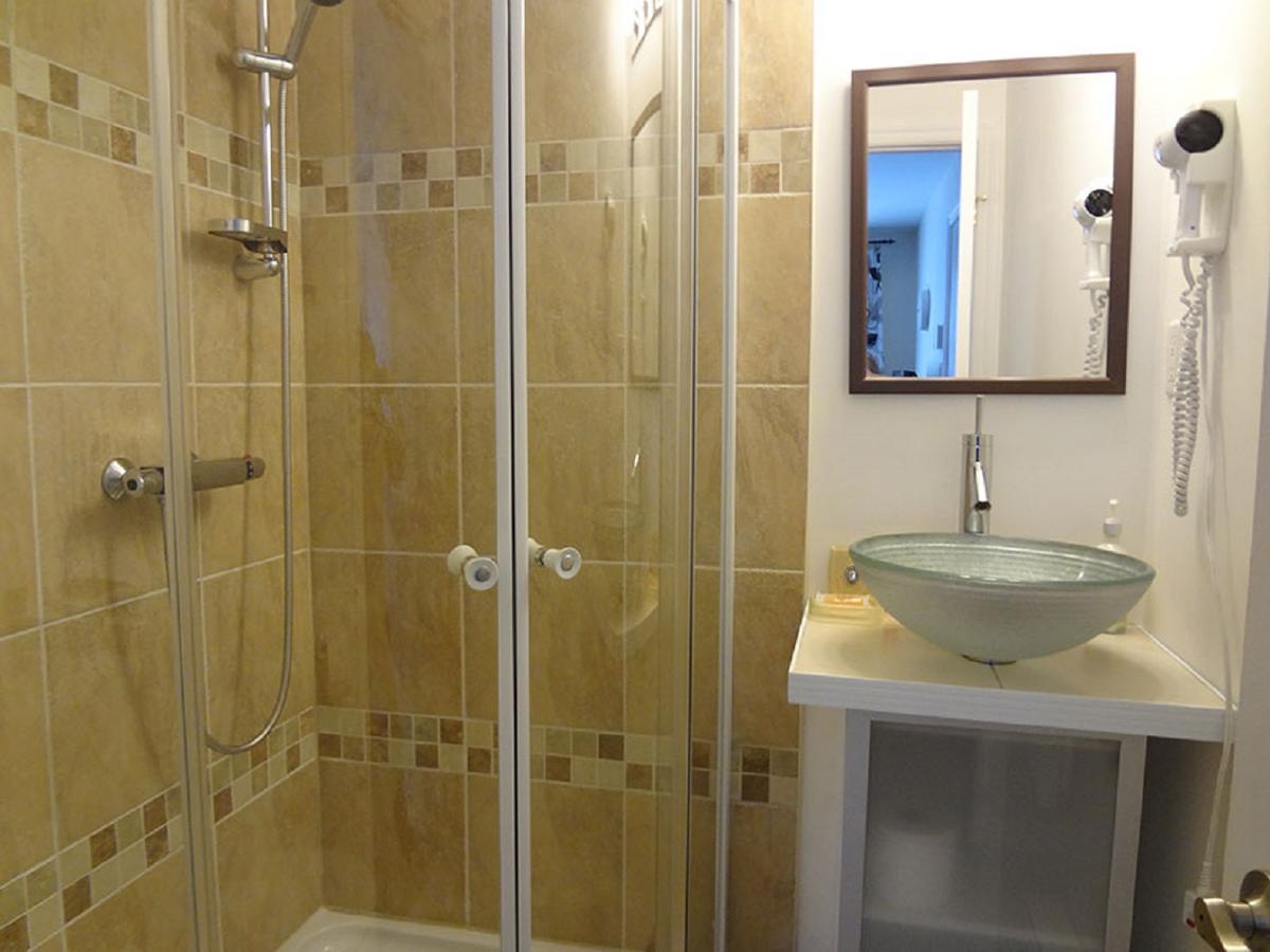 Hotel Saint-Donat Экстерьер фото